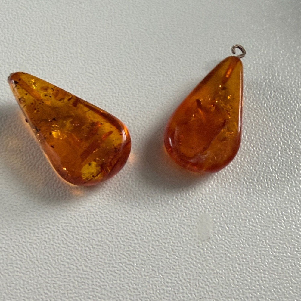 Amber Teardrop pieces could be used for earrings or necklace